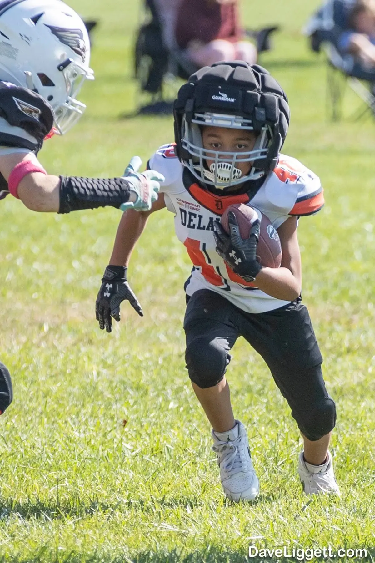Delaware Jr Pacers ball carrier on the run